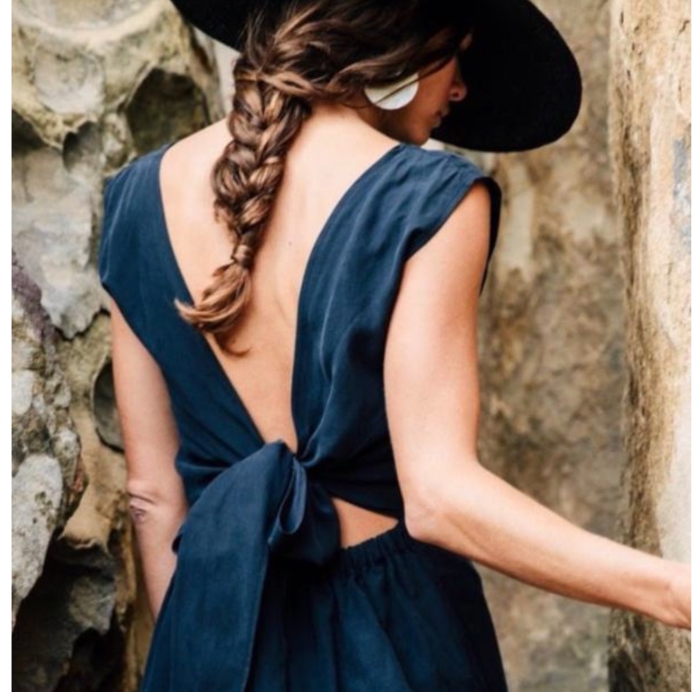 La Piedra OZMA black dress